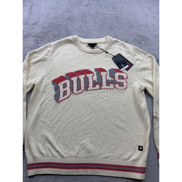 The Wild Collective Other - The Wild Collective Chicago Bulls Mens Large Cream Cotton Knit Graphic Sweater